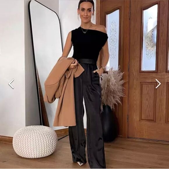 Sanctuary
Margot Wide Leg Shine Pant - Picture 2 of 6